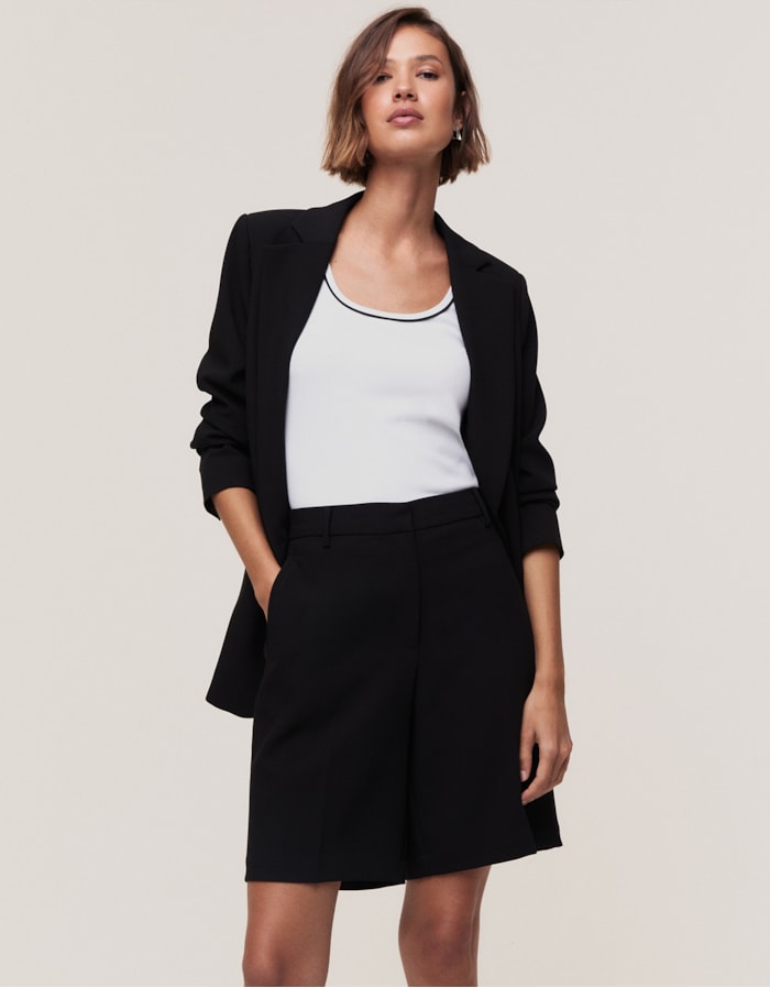 Shoulder — Bermuda Alfaiatada com Bolsos