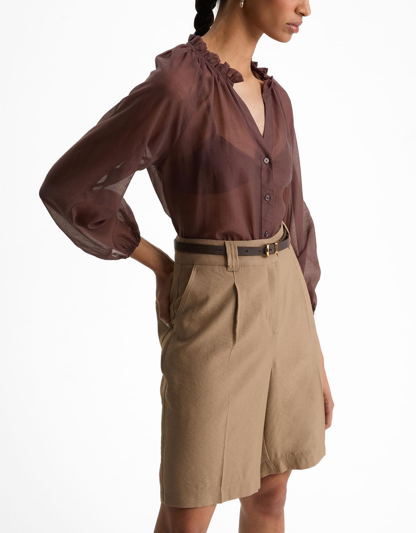 Bermuda Alfaiatada Pregas Fumê