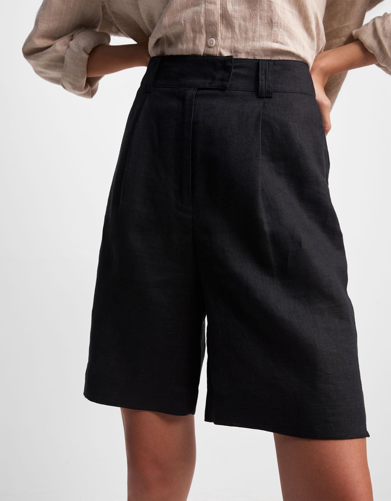 Bermuda Linho Alfaiatada