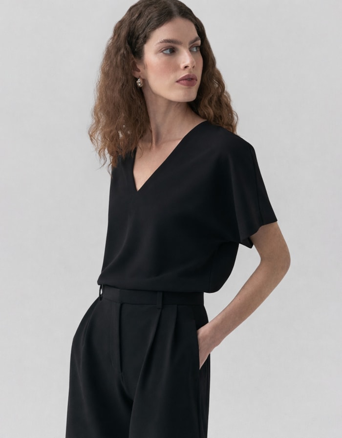 Shoulder — Blusa 360 Crepe Decote V