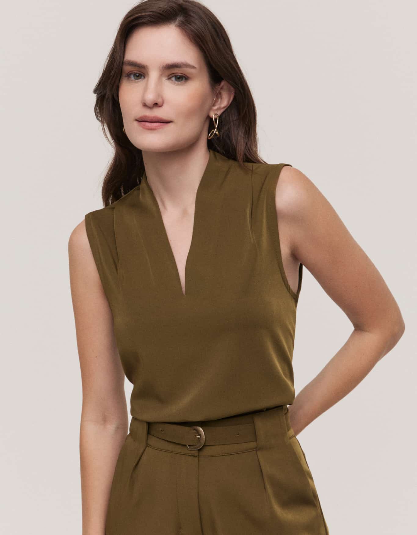 Blusa 360 Decote V Alfaiataria Leve