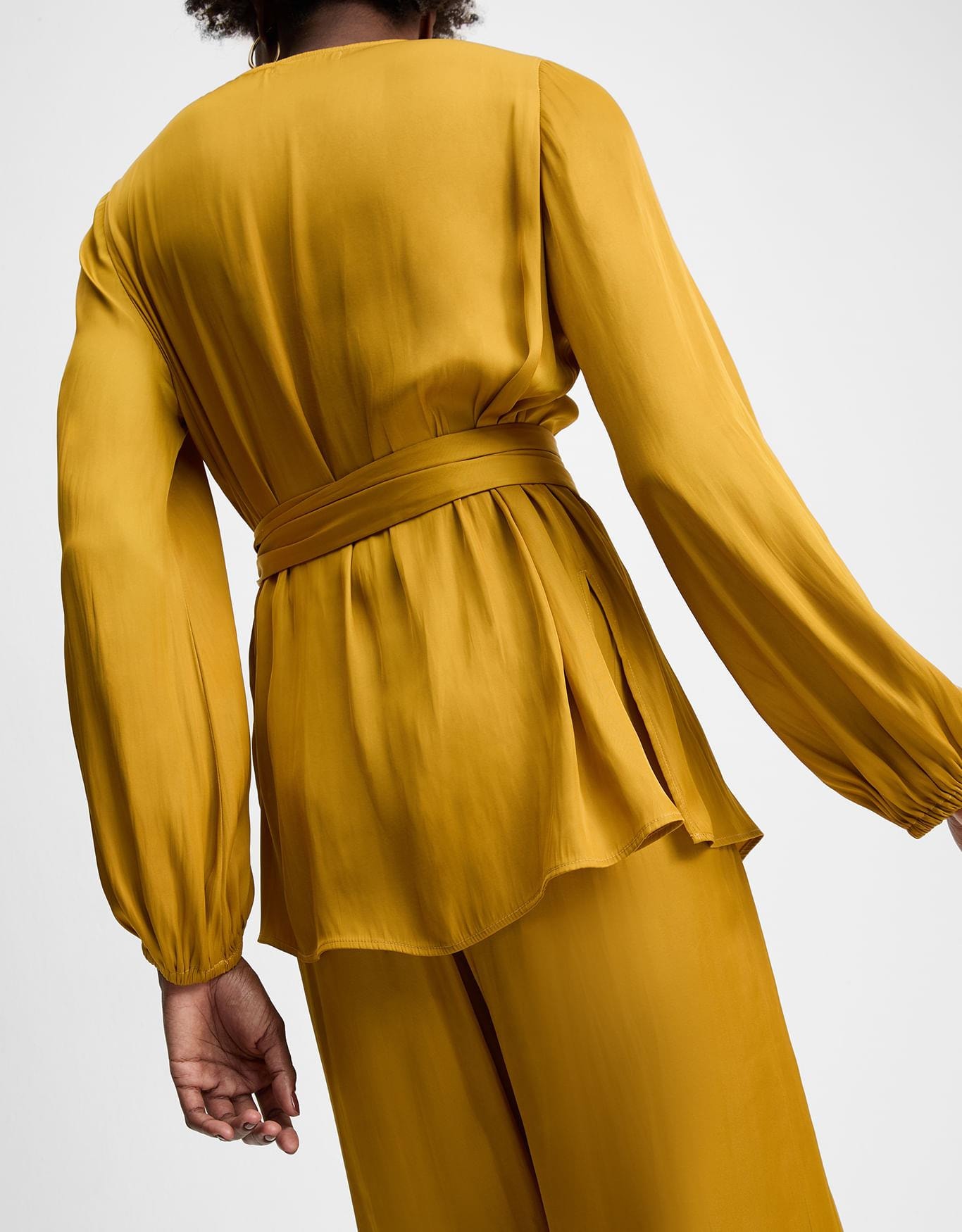 Blusa Alongada Acetinada