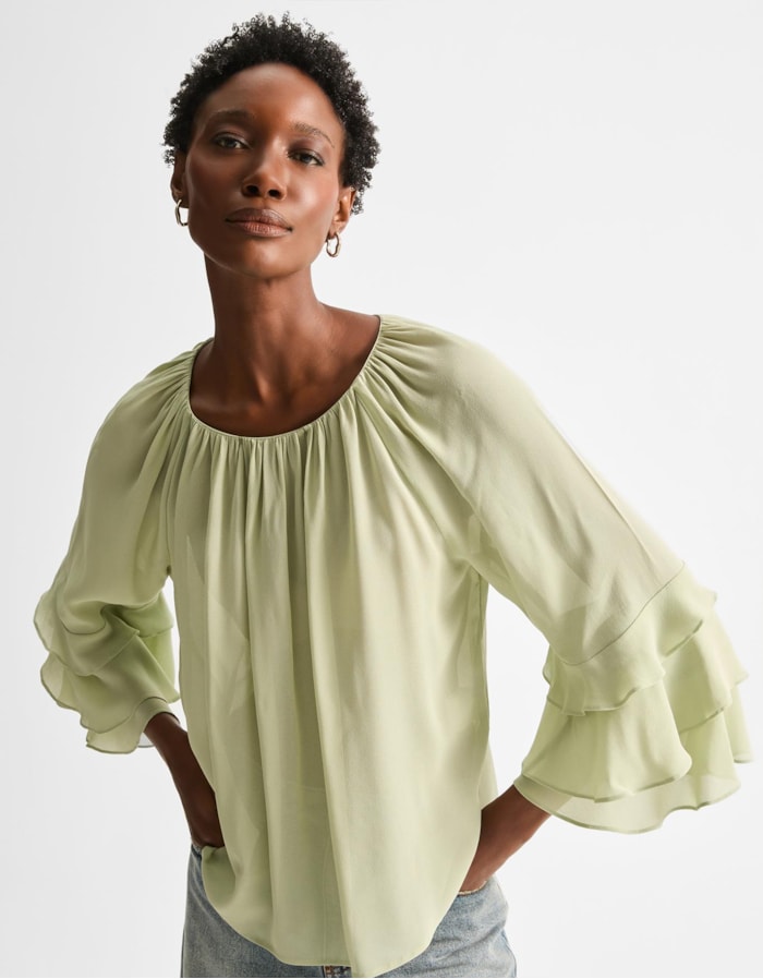 Shoulder — Blusa Ampla Babados