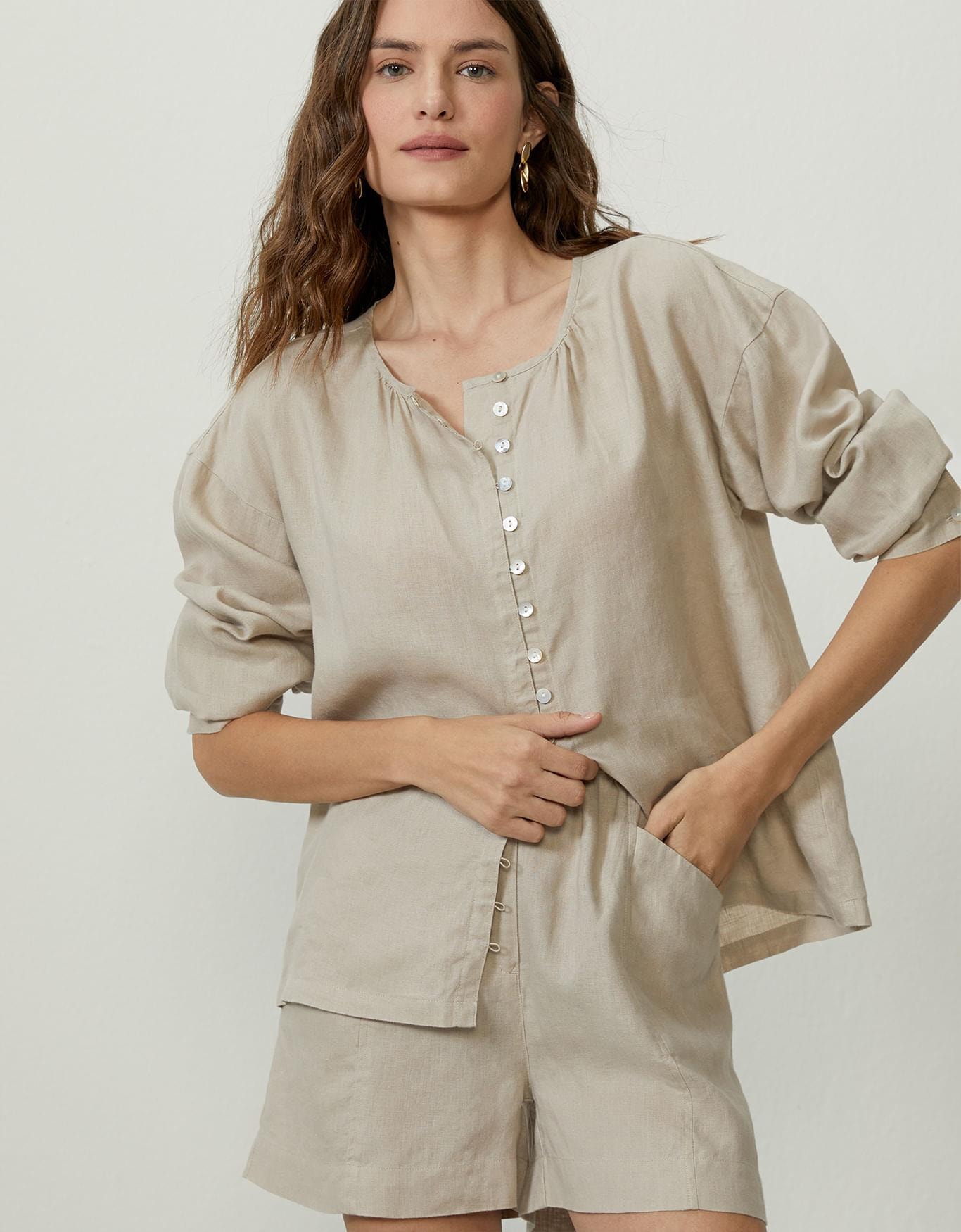 Blusa Ampla Decote Botões