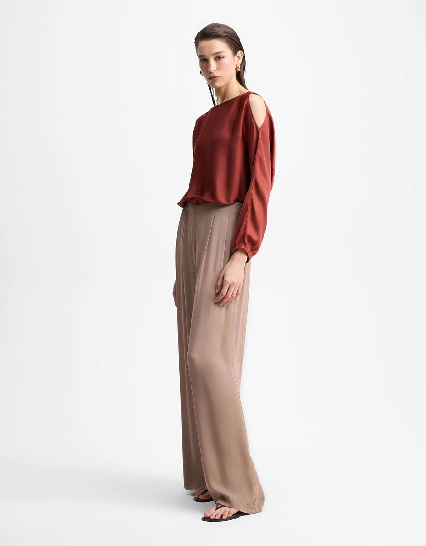 Blusa Ampla Detalhe Ombro