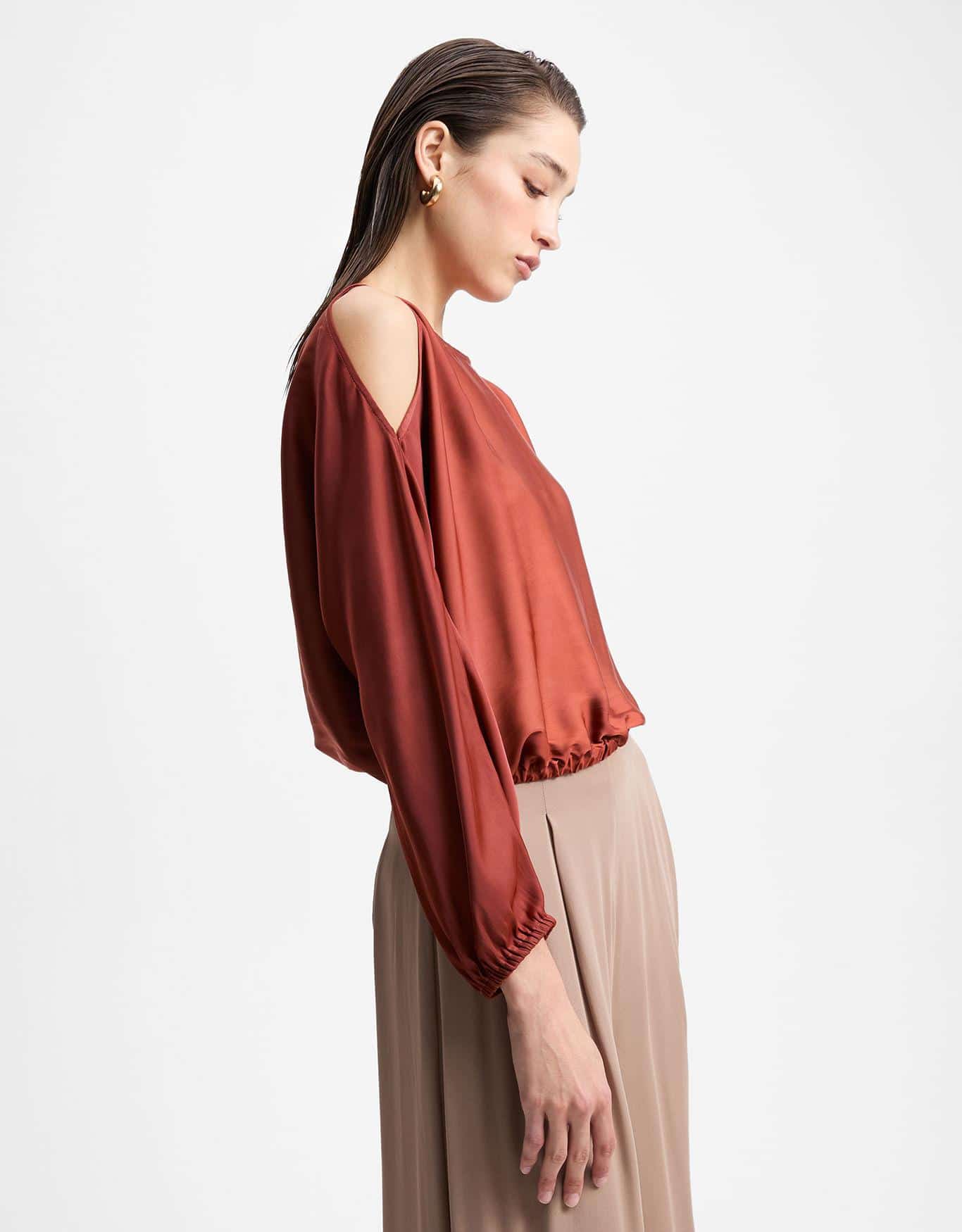 Blusa Ampla Detalhe Ombro