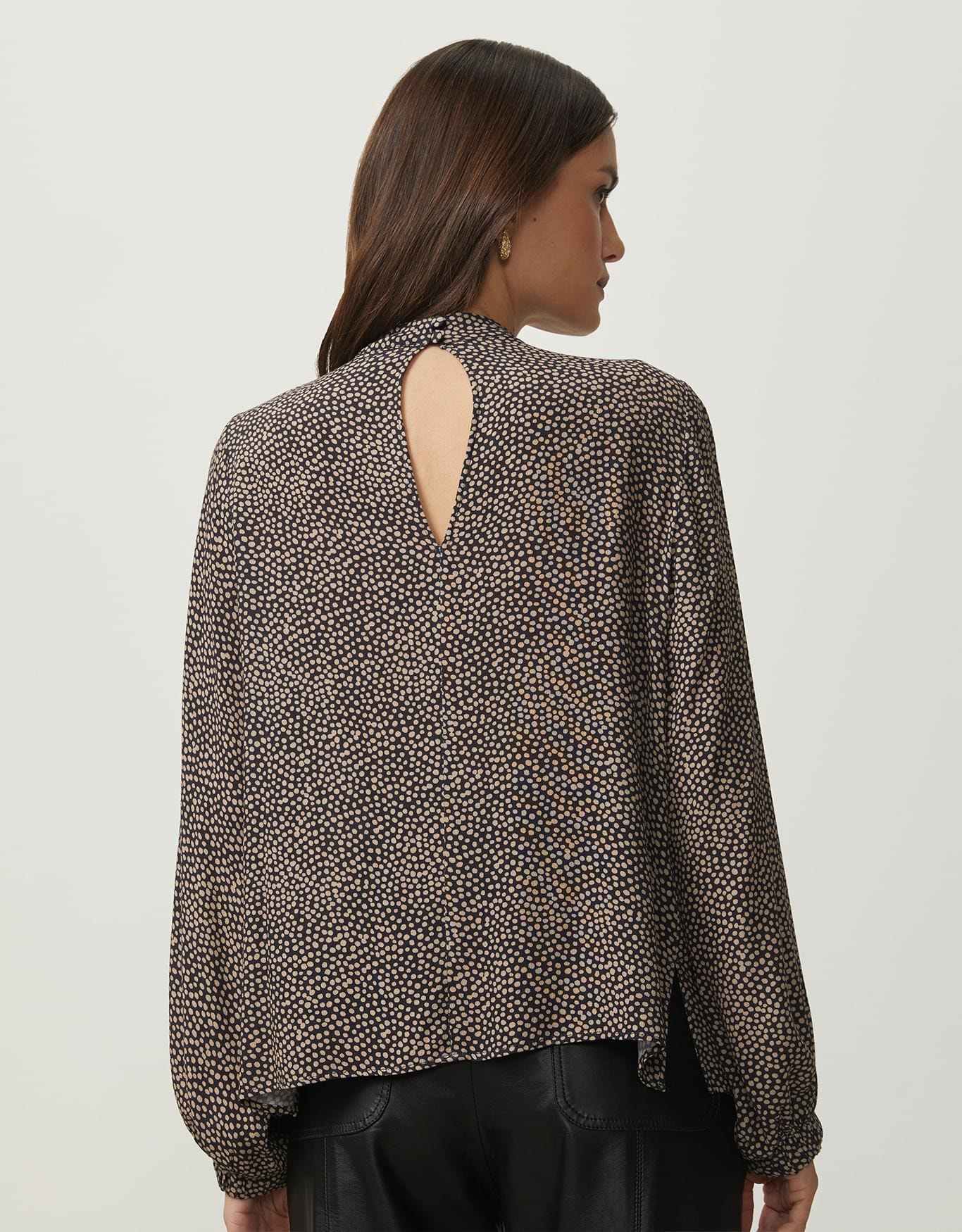 image_b6e018f9-780d-4cd1-9064-a31d077f1844