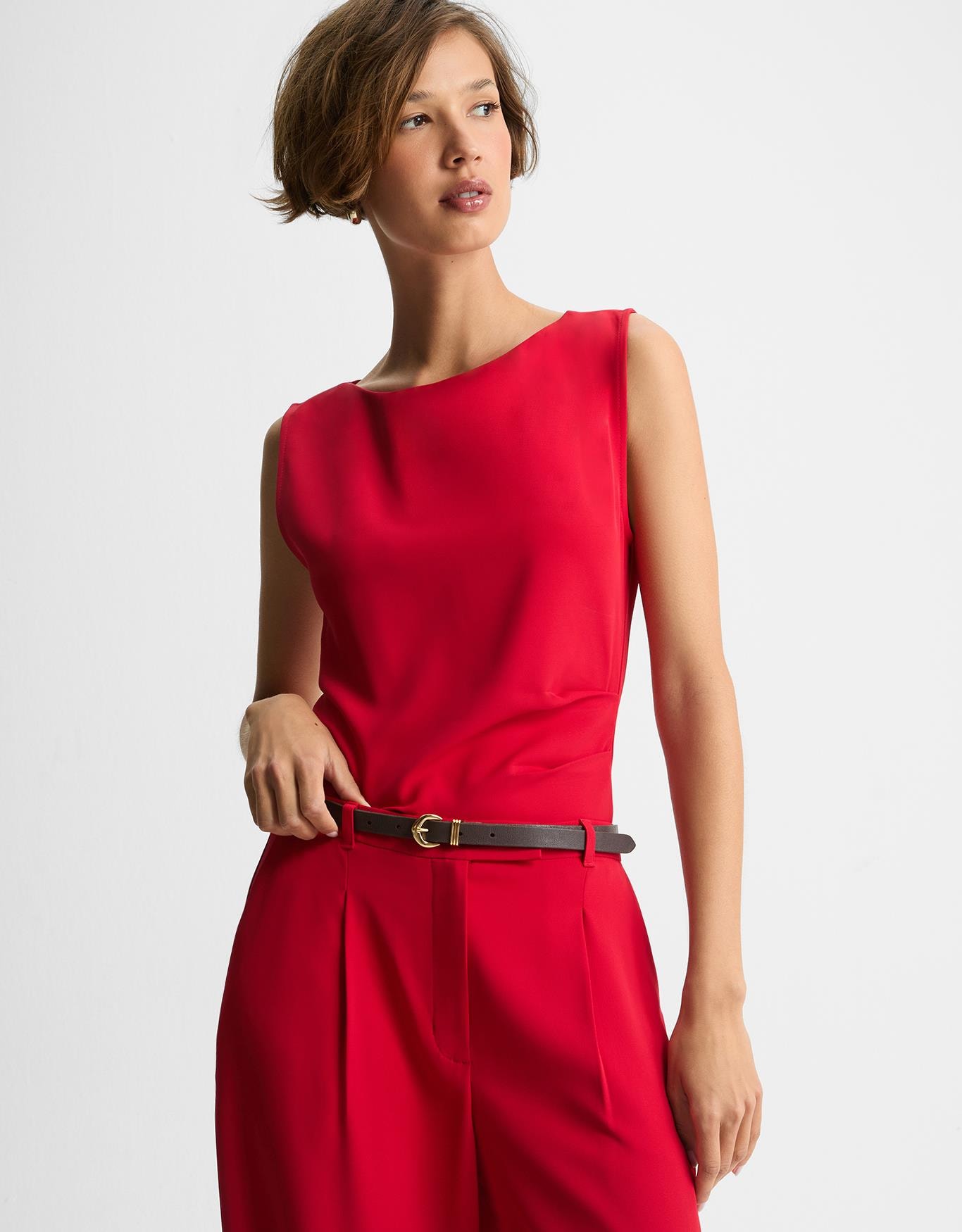 Blusa Assimétrica Acinturada