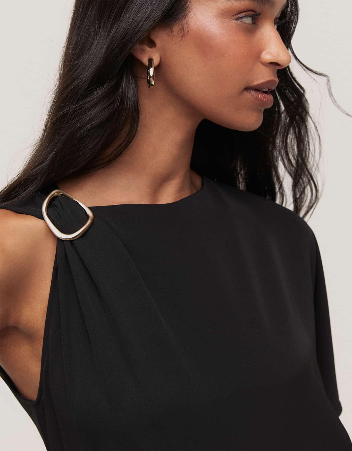 Blusa Assimétrica Aviamento