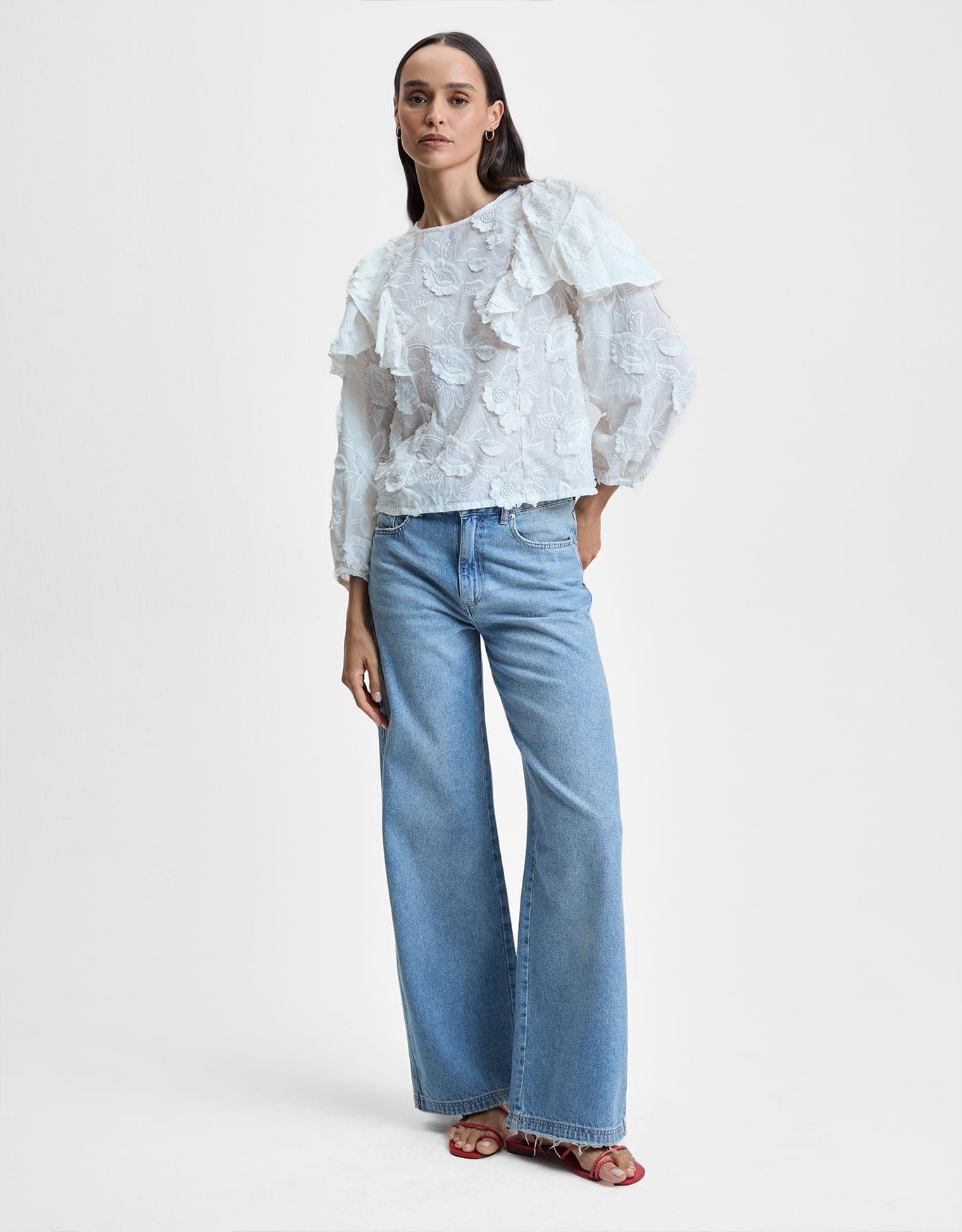 Blusa Babado Bordado 3d