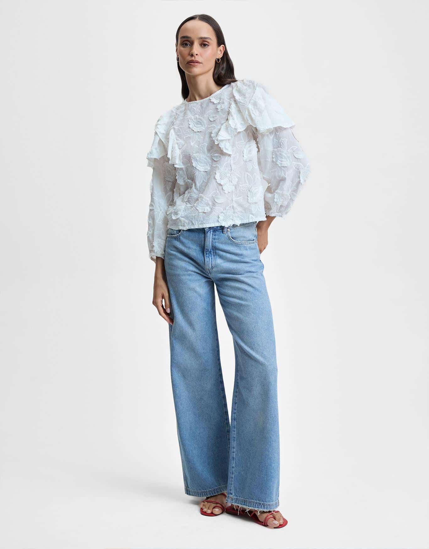 Blusa Babado Bordado 3d