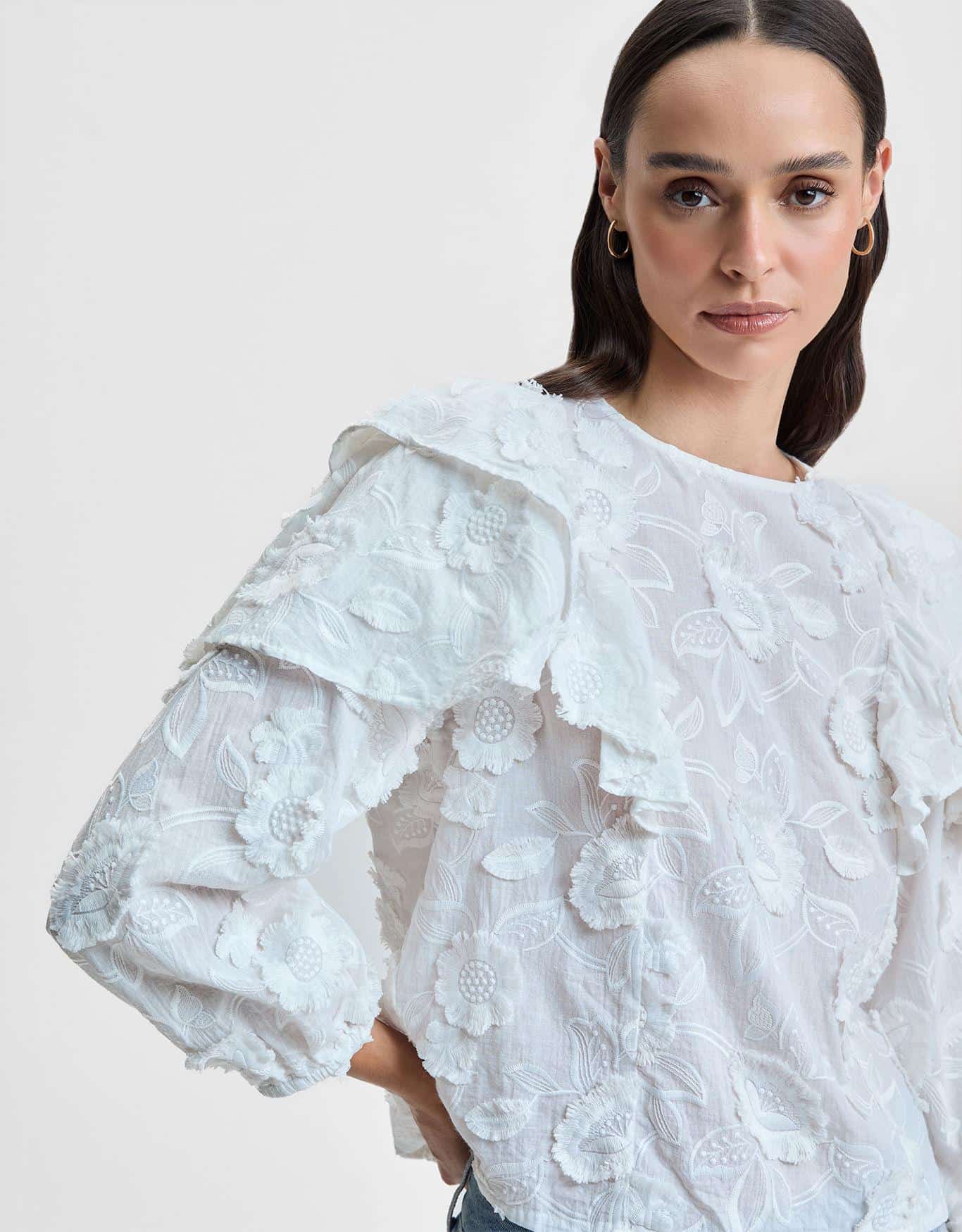 Blusa Babado Bordado 3d