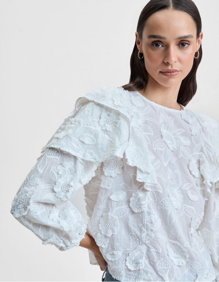 Shoulder — Blusa Babado Bordado 3d