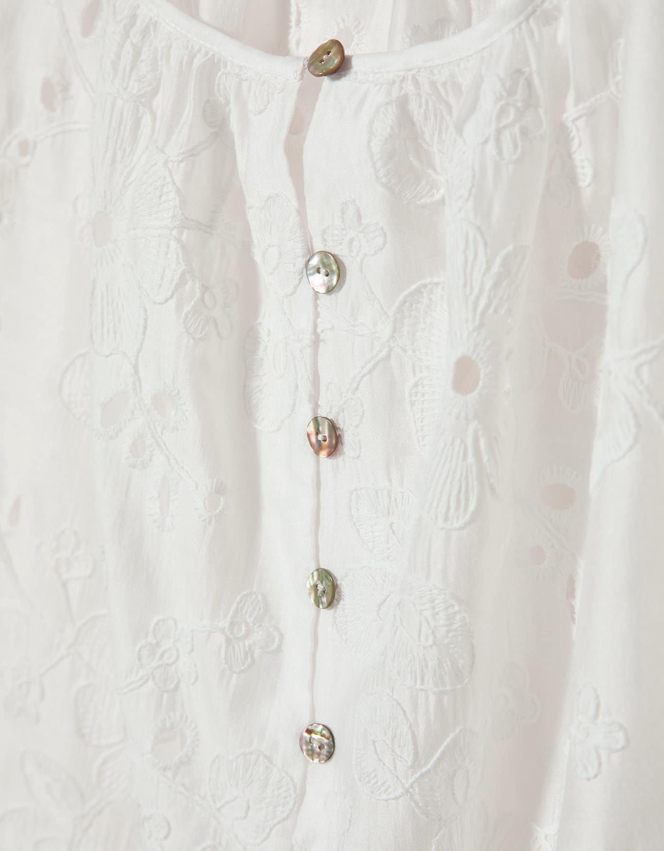 image_fc7ab8c6-9ce6-4aa3-804e-f3134b9a2fd1