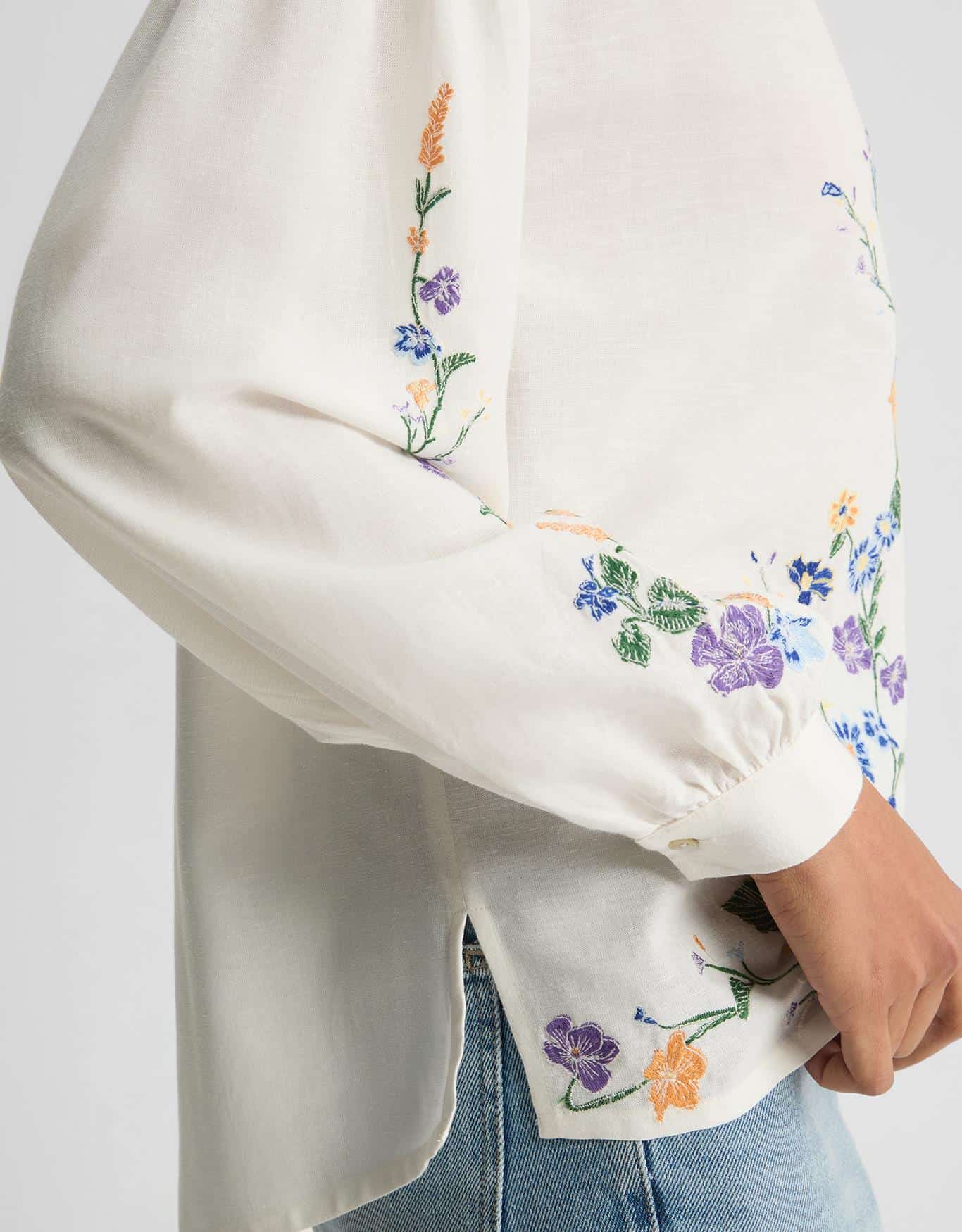 Blusa Bordado Floral Leve