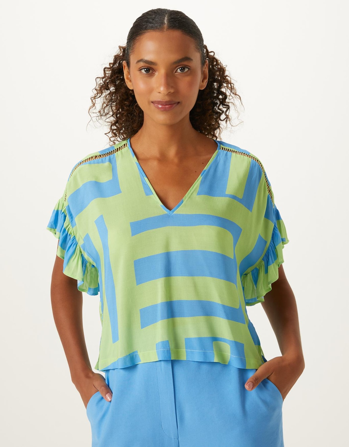 image_c64c892d-4562-4213-8fbb-20cc258e8cad