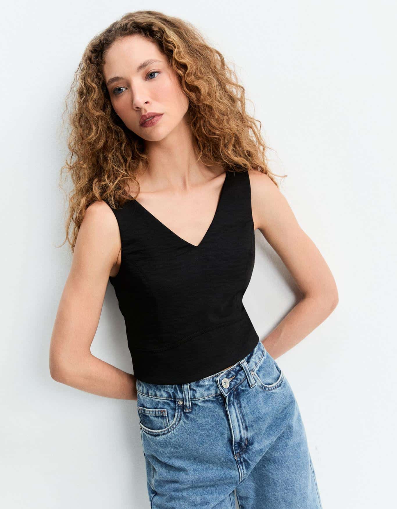 Blusa Cropped Recortes