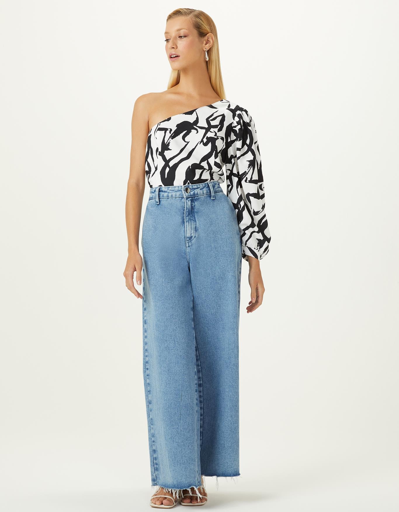 image_e87922a5-fb29-42e1-b275-c5275c3c43e2