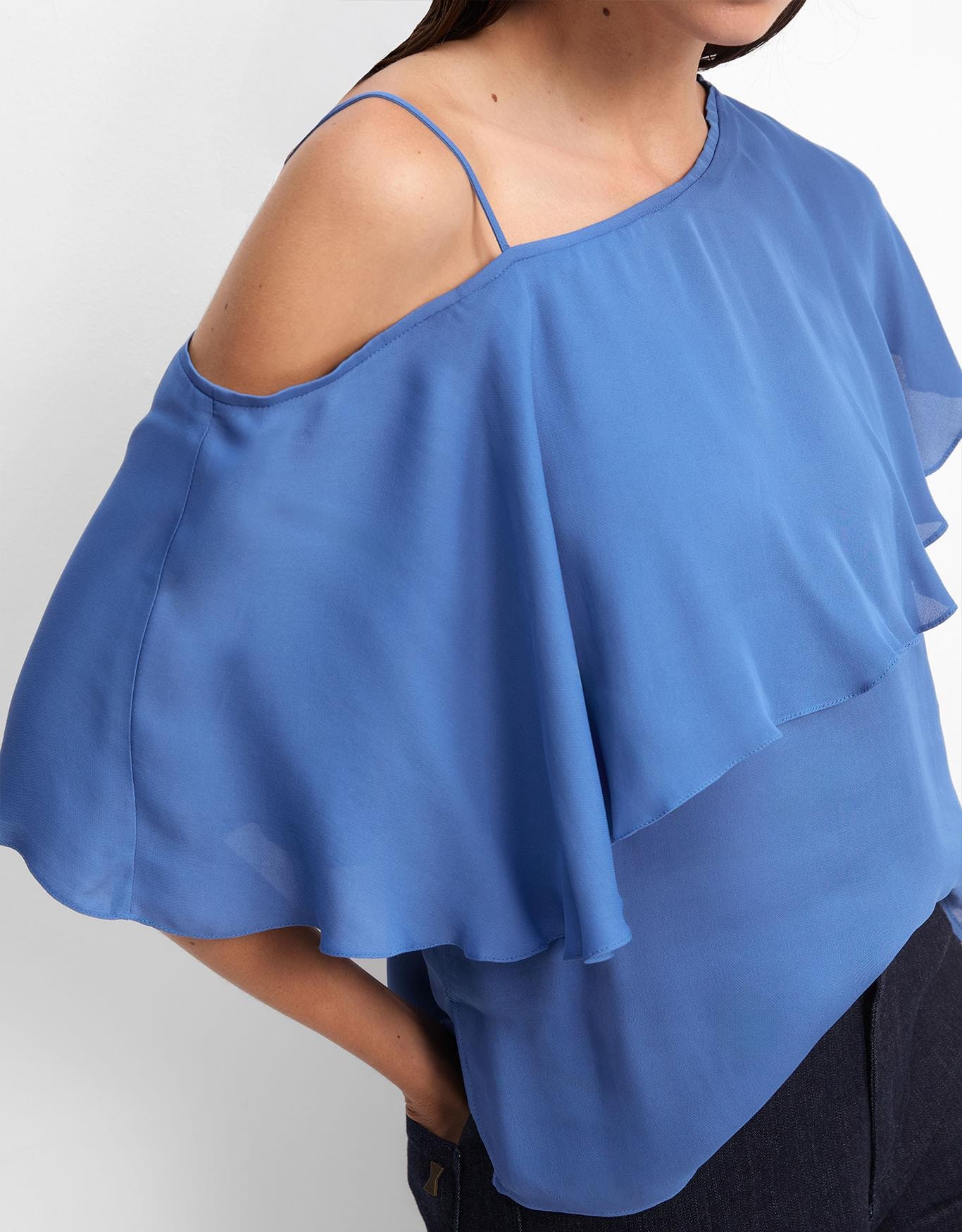 Blusa Decote Assimétrico