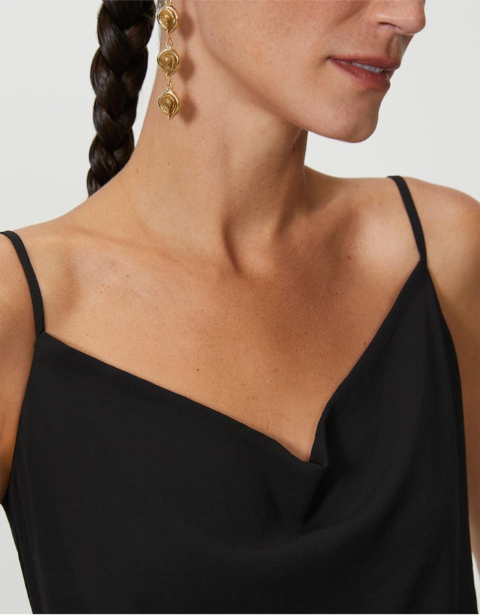 Blusa Decote Degagê Preta