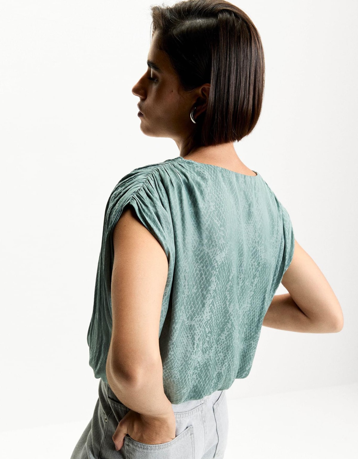 image_fc01b884-3311-4f1e-a7c3-65fac8083fae