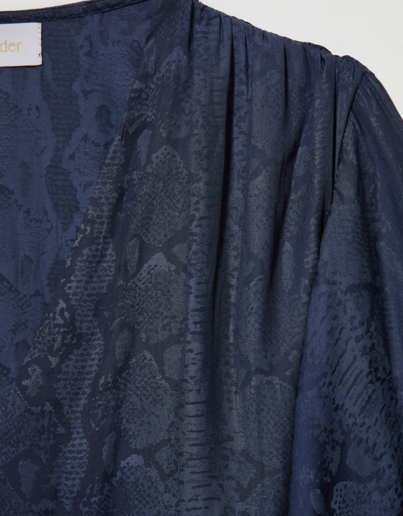 image_3a63ebeb-2256-4750-aa42-3ec5b6d5c8a1