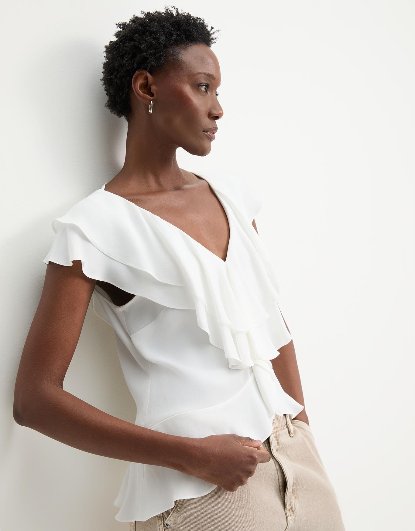 Blusa Decote v Babados