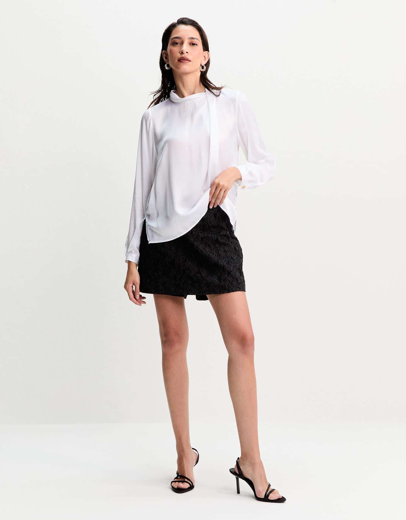 Blusa Detalhe Gola Offwhite