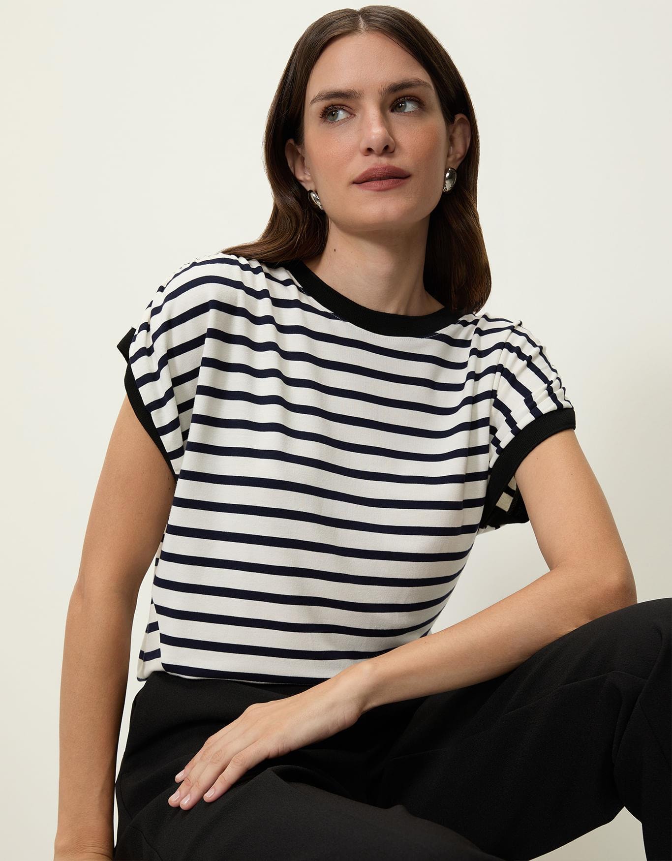 image_fa5a6942-8b50-4121-99c7-c3f2d18e6e8f