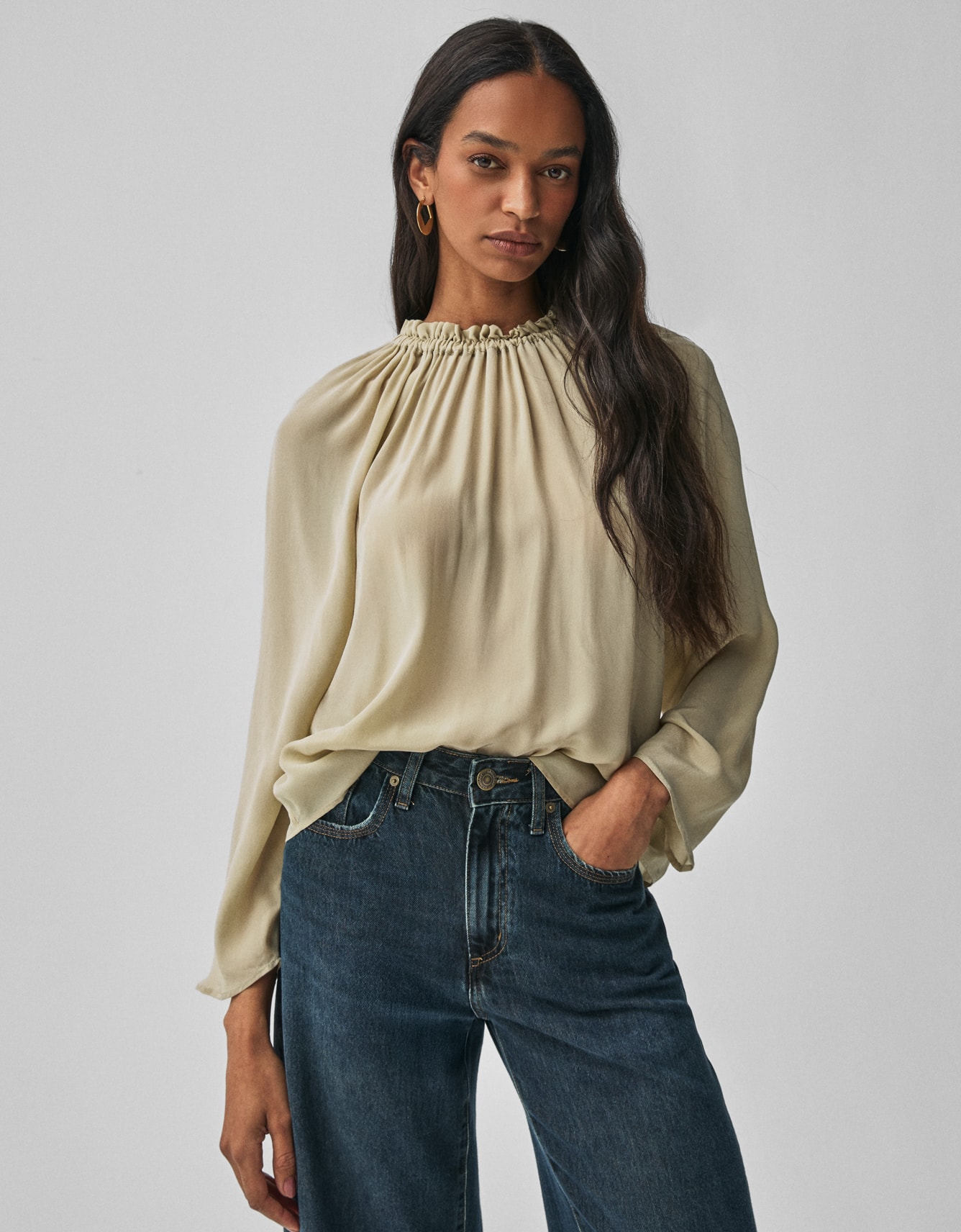 Blusa Elástico Gola Manga Longa