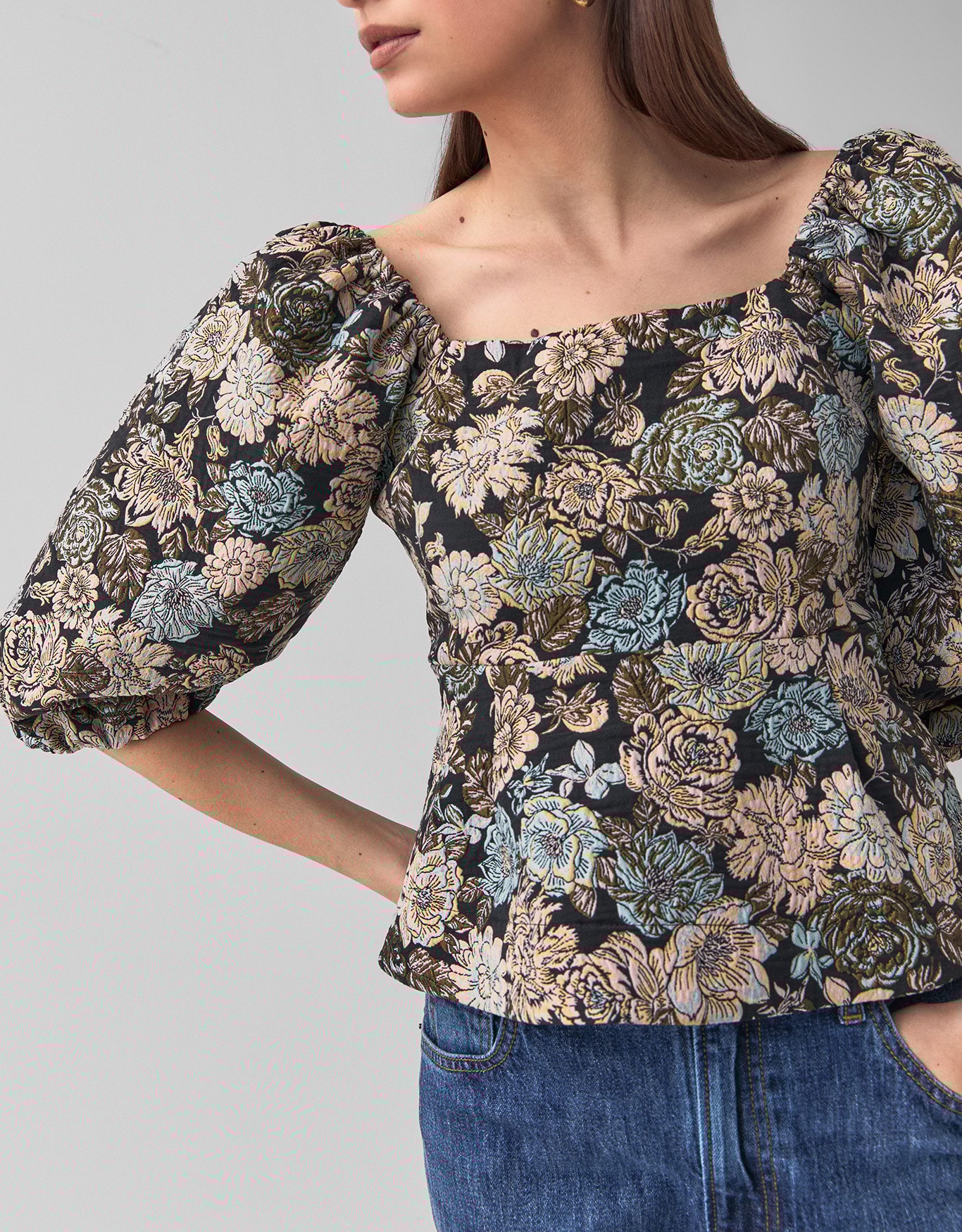 Blusa Flores Leves Jacquard