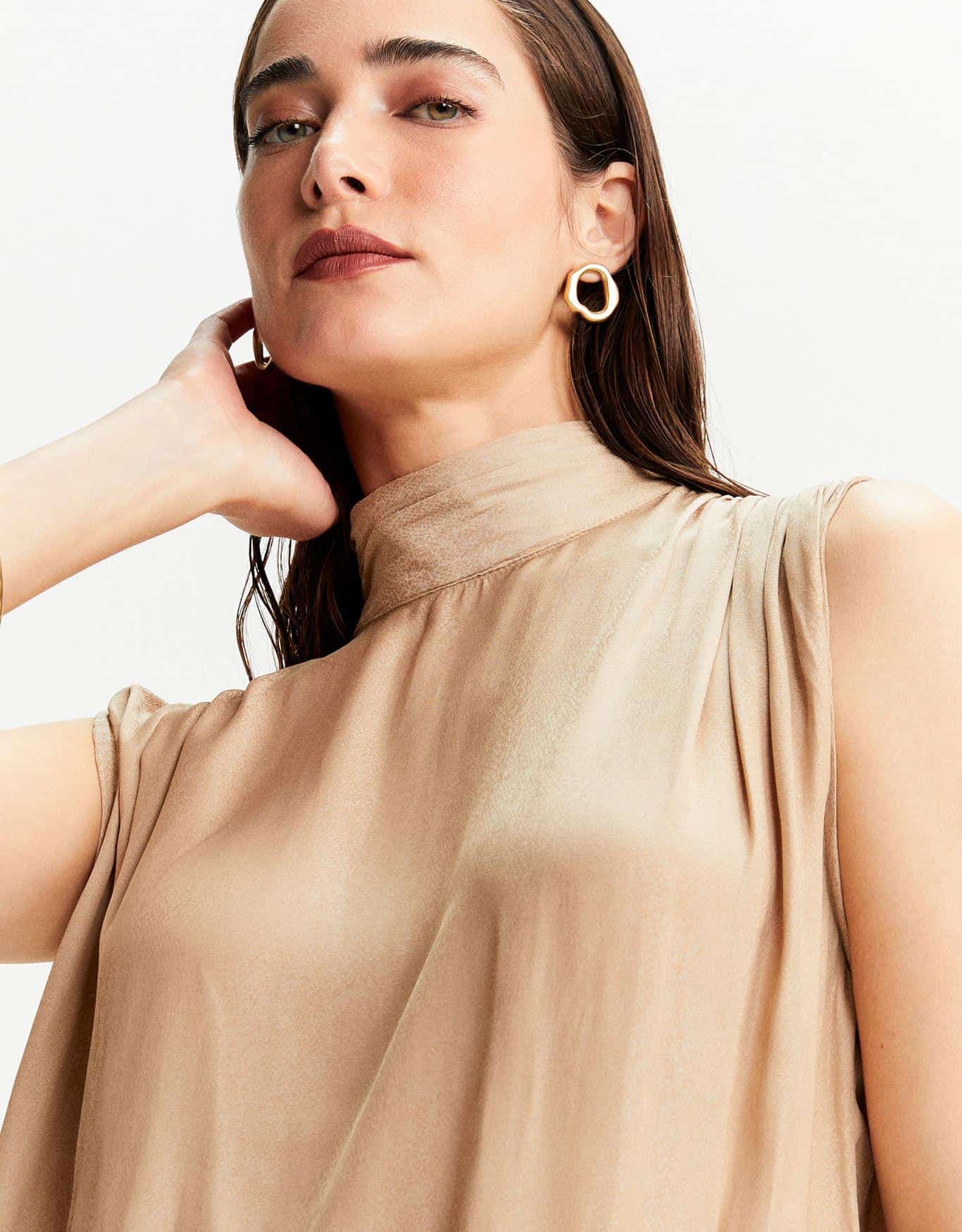 Blusa Gola Alta Franzida