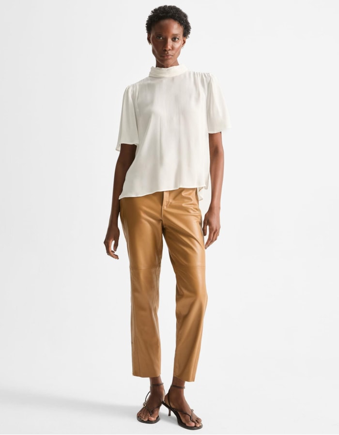 Blusa Gola Franzidos Manga Curta