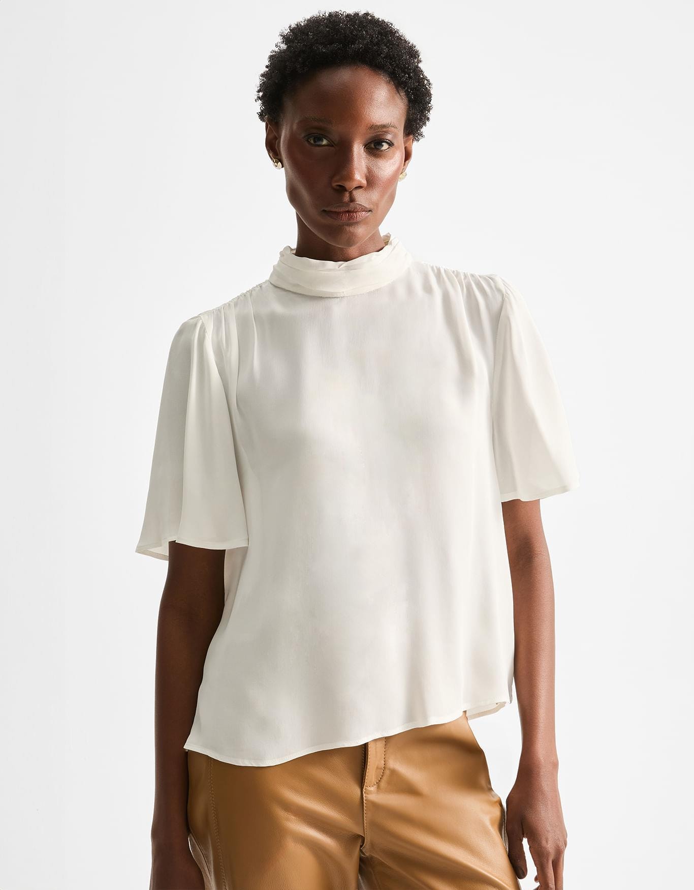 Blusa Gola Franzidos Manga Curta