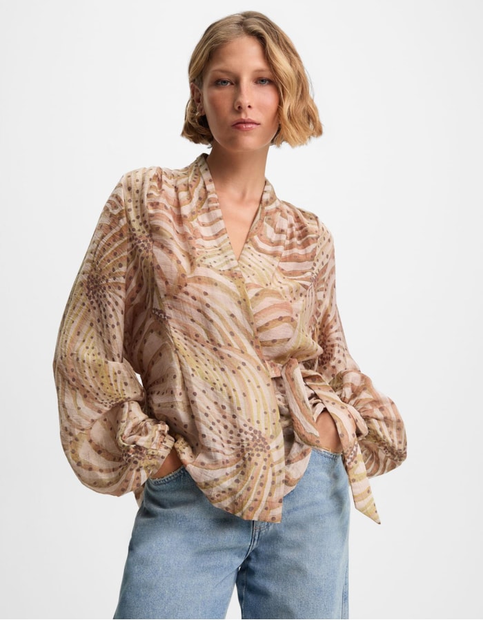 Shoulder — Blusa Gráfico Fluido