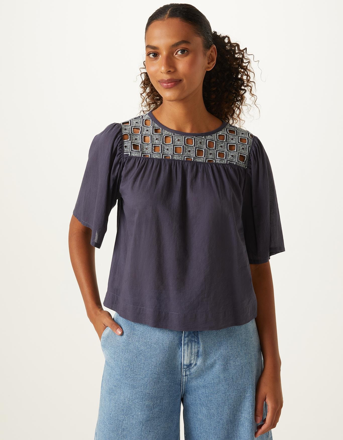 image_da11c1e6-c727-4f97-82ad-1cc6a9594520