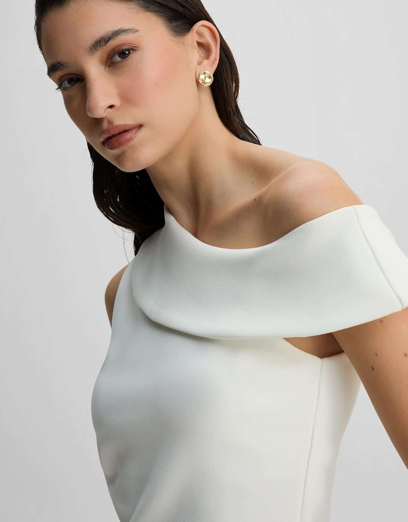 Blusa Malha Decote Assimetrico