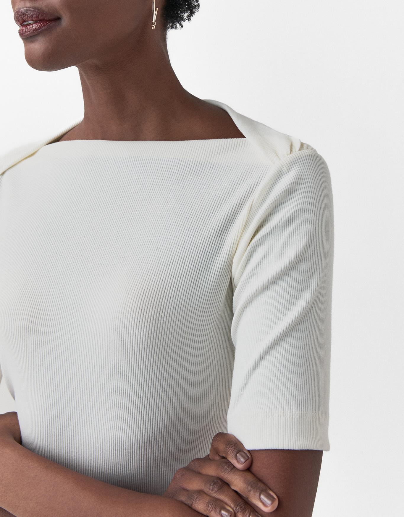 Blusa Malha Decote Canoa