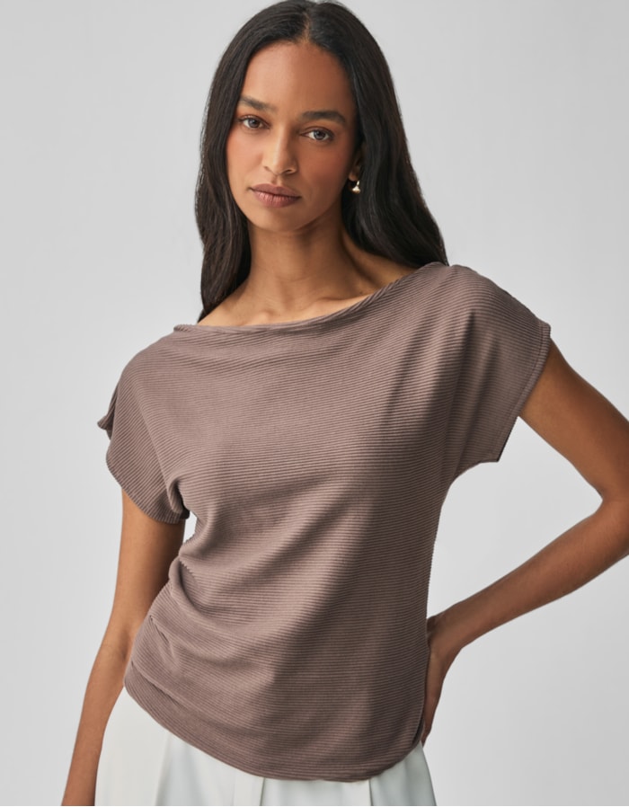 Shoulder — Blusa Malha Decote Canoa