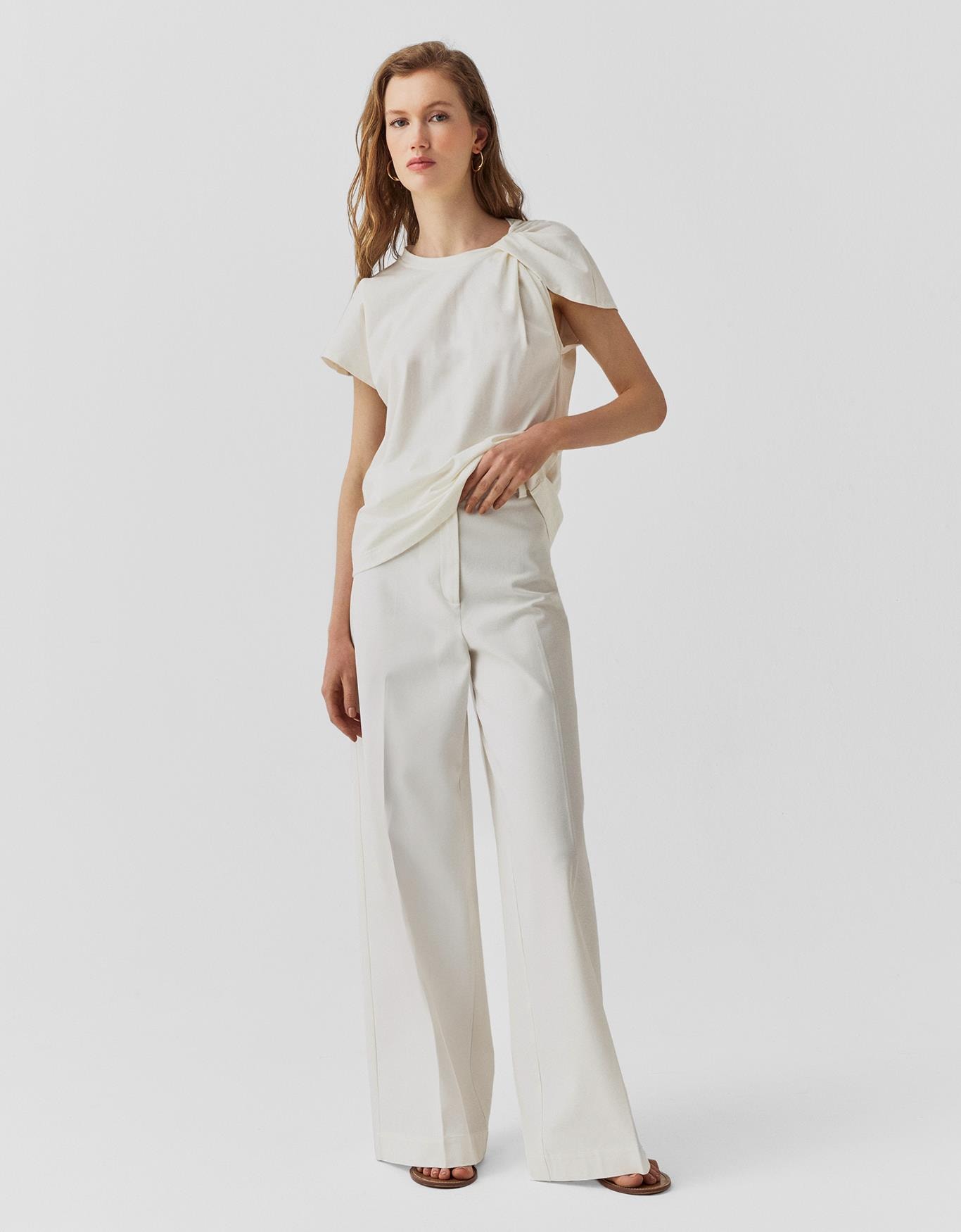 Blusa Malha Detalhe Ombro