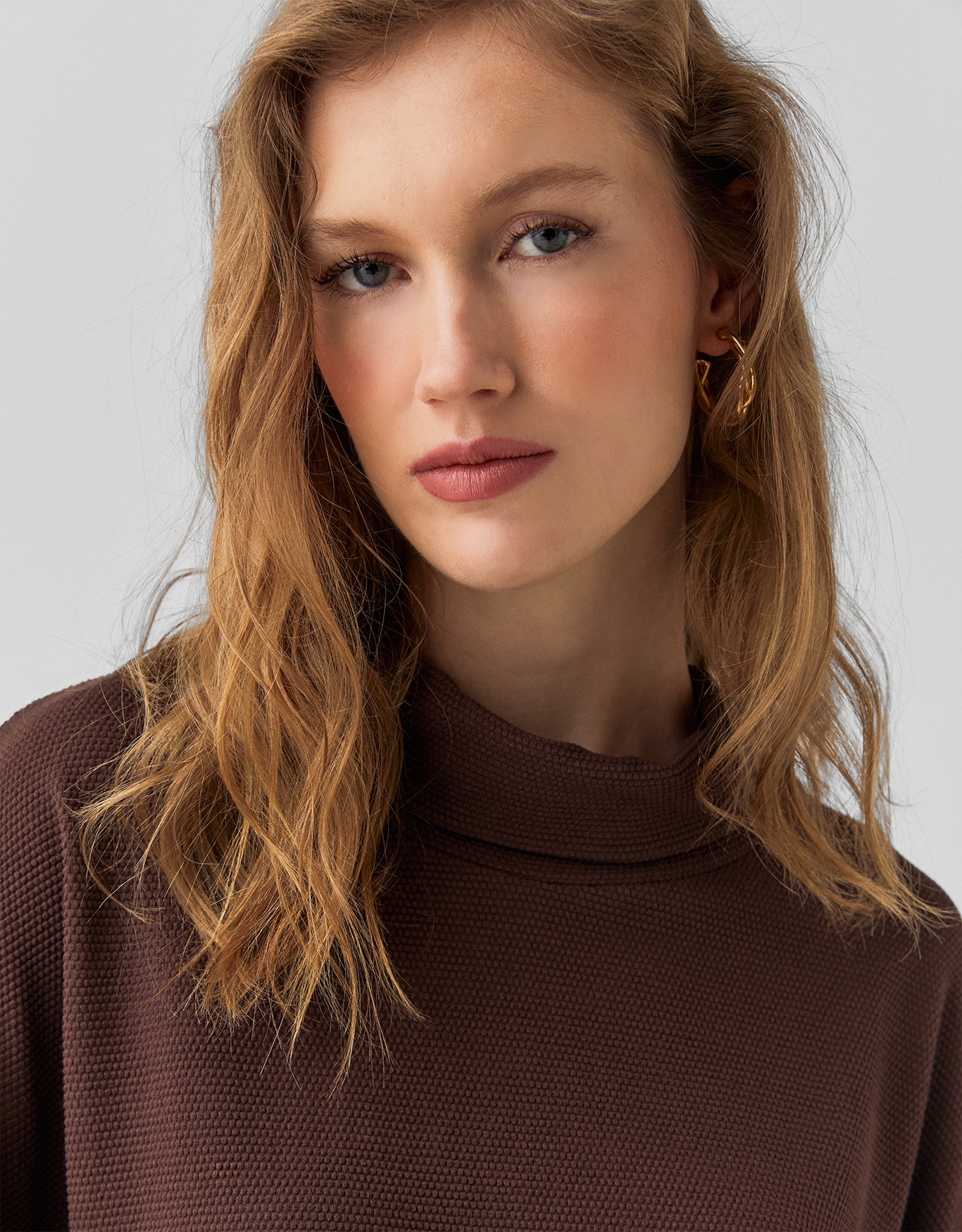 Blusa Malha Gola Alta Textura