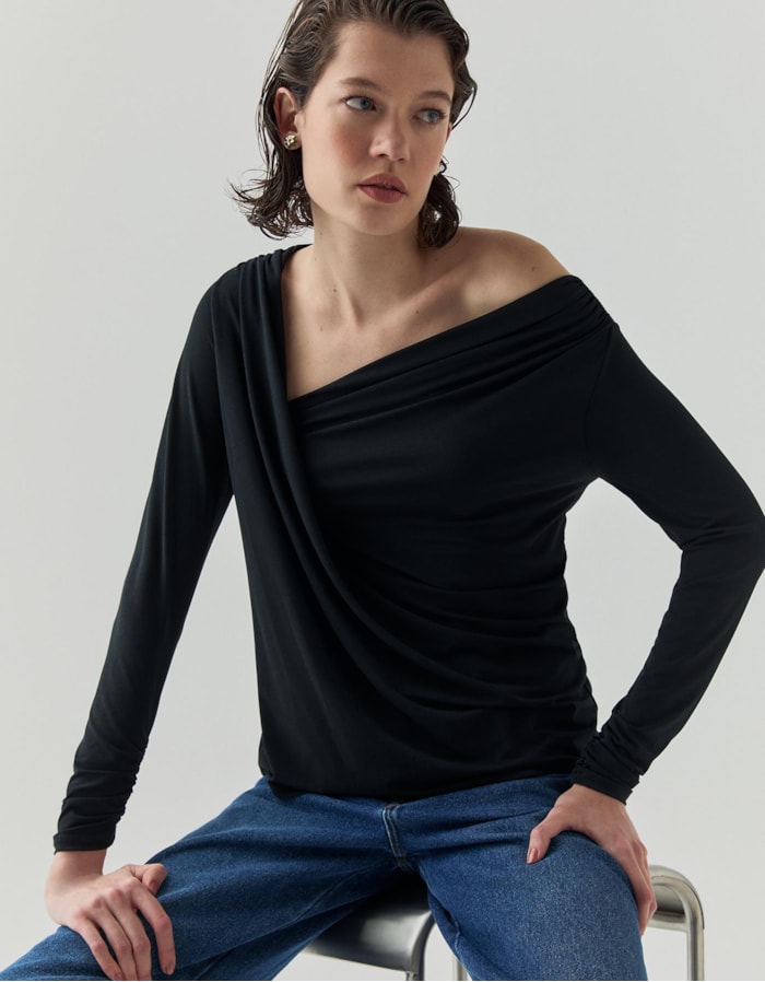 Shoulder — Blusa Malha Gola Assimétrica