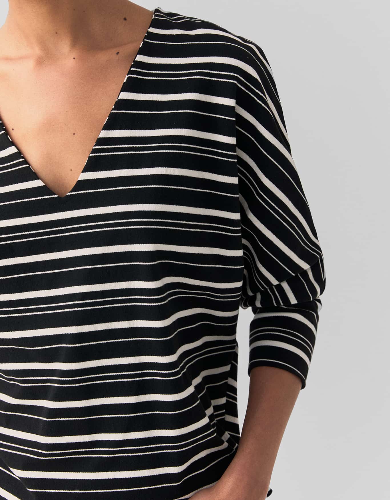 Blusa Malha Listras Irregulares