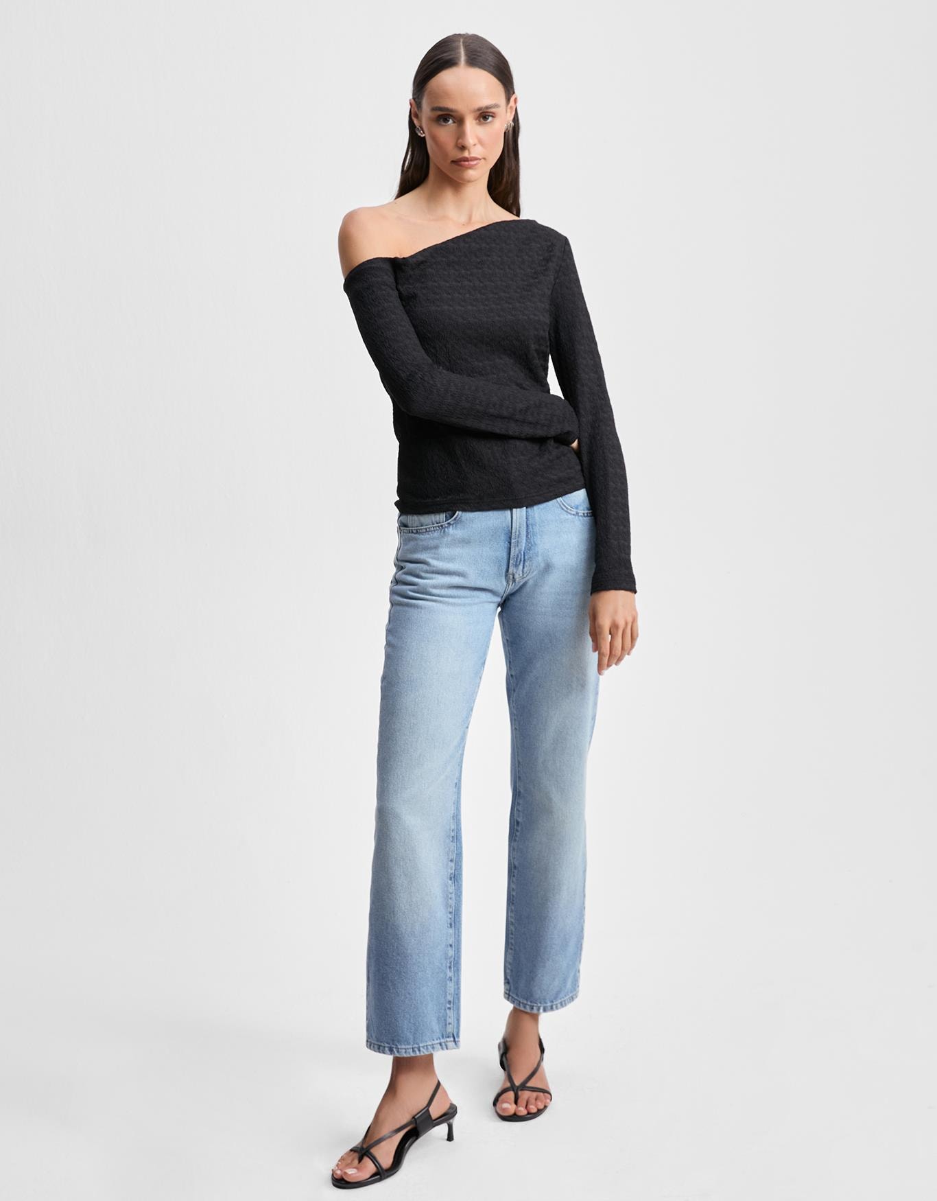 Blusa Malha Ombro Assimetrico