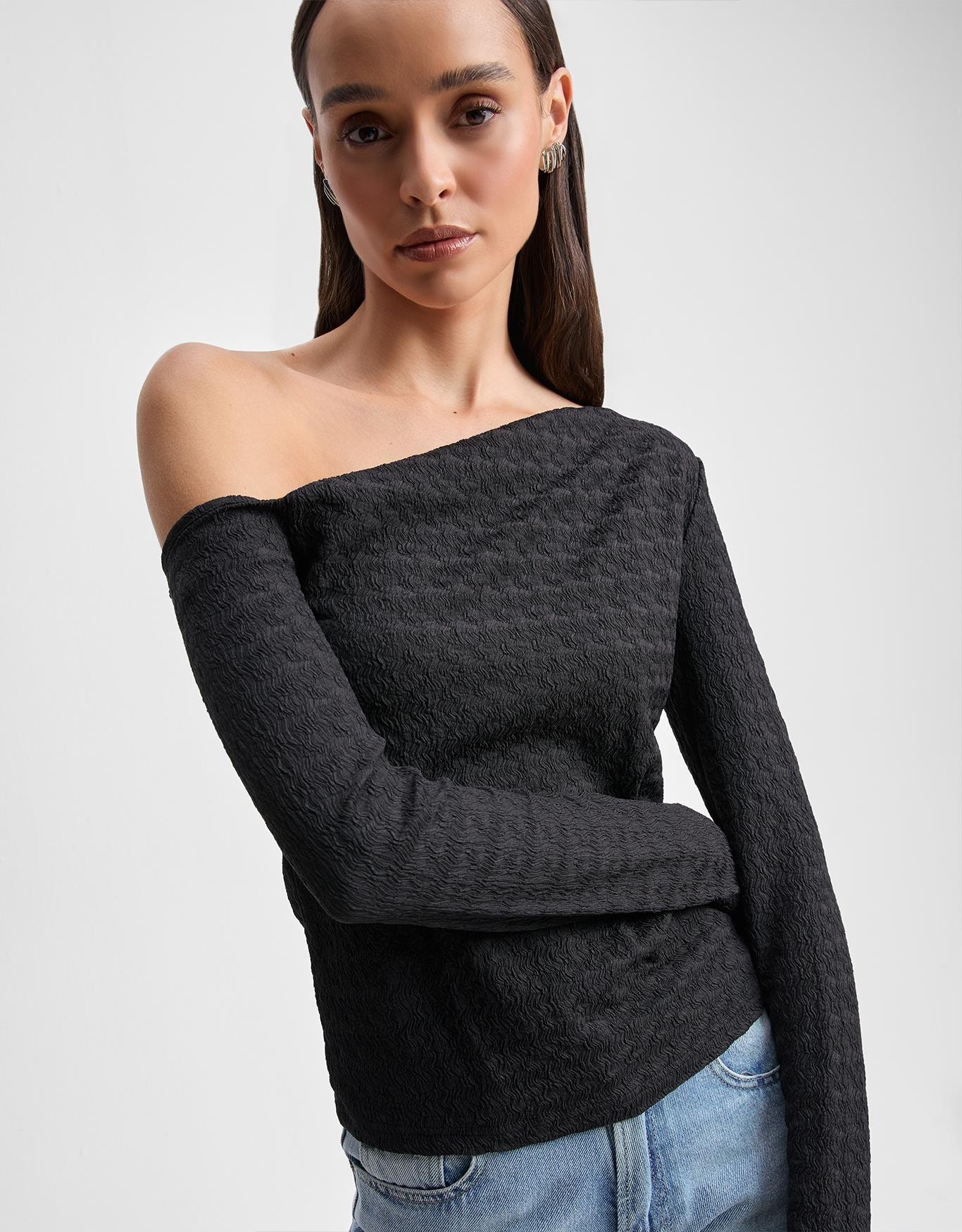 Blusa Malha Ombro Assimetrico