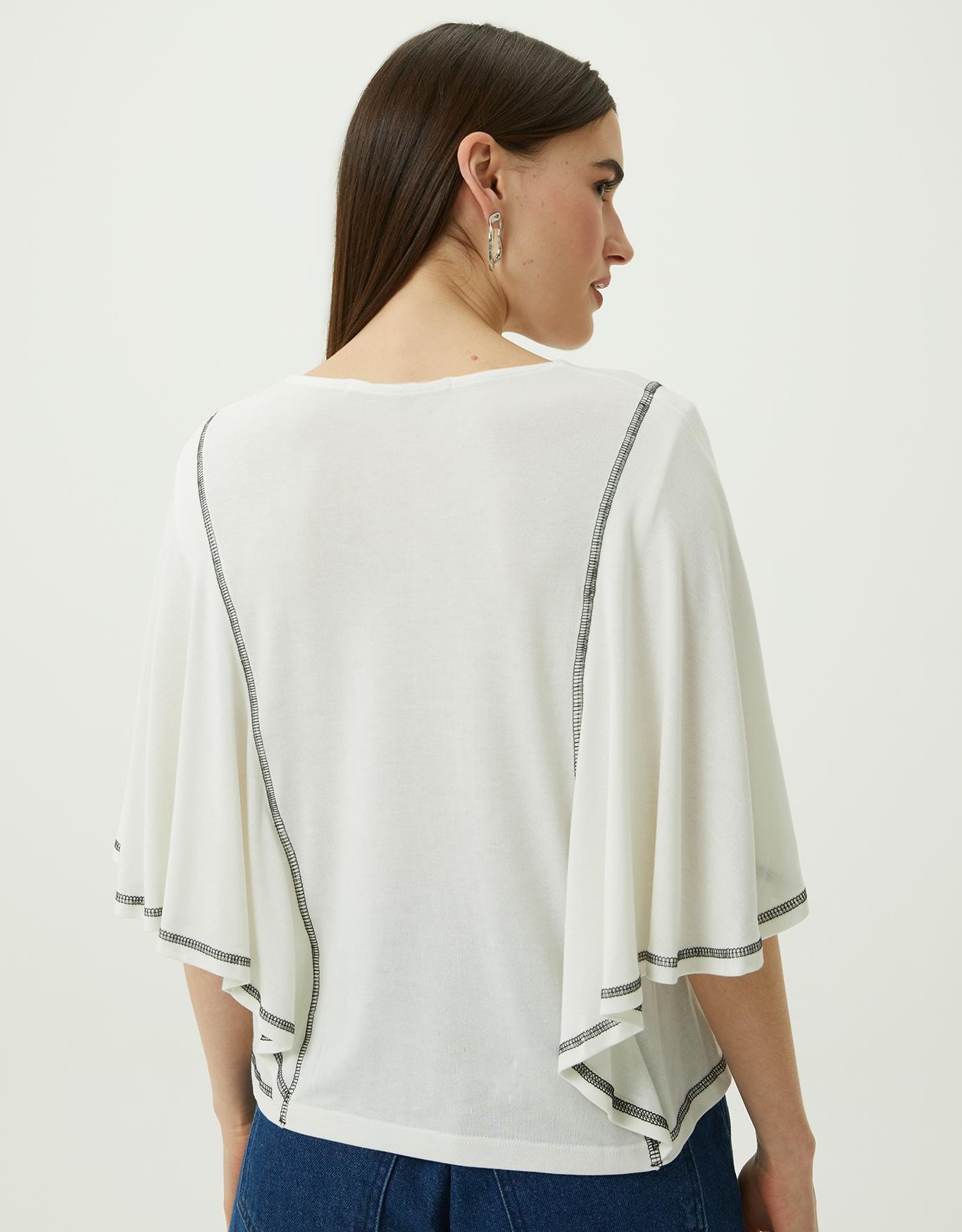 image_ee109e66-9eeb-4b21-b600-5d4e5eb7925f