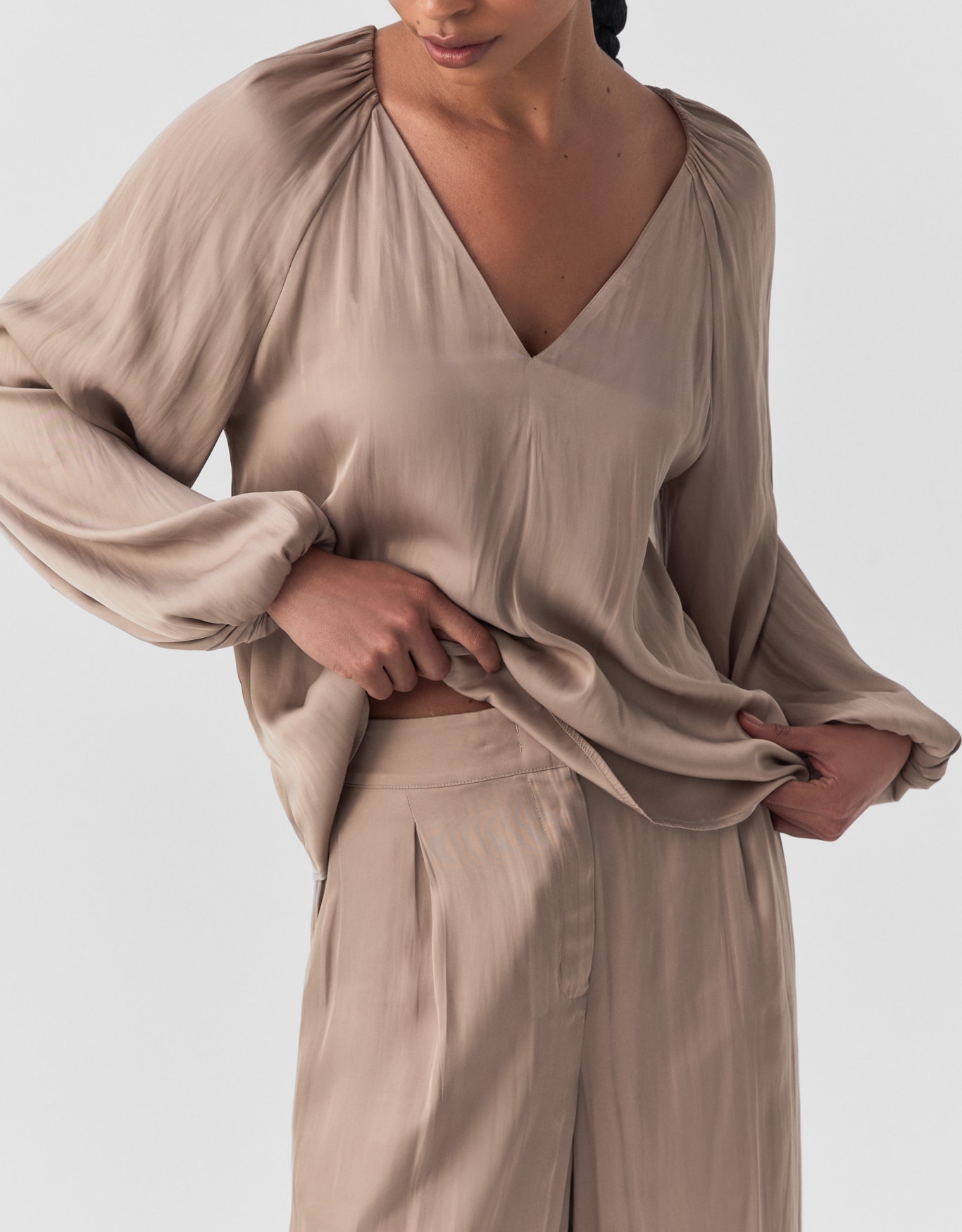 Blusa Manga Longa Acetinada