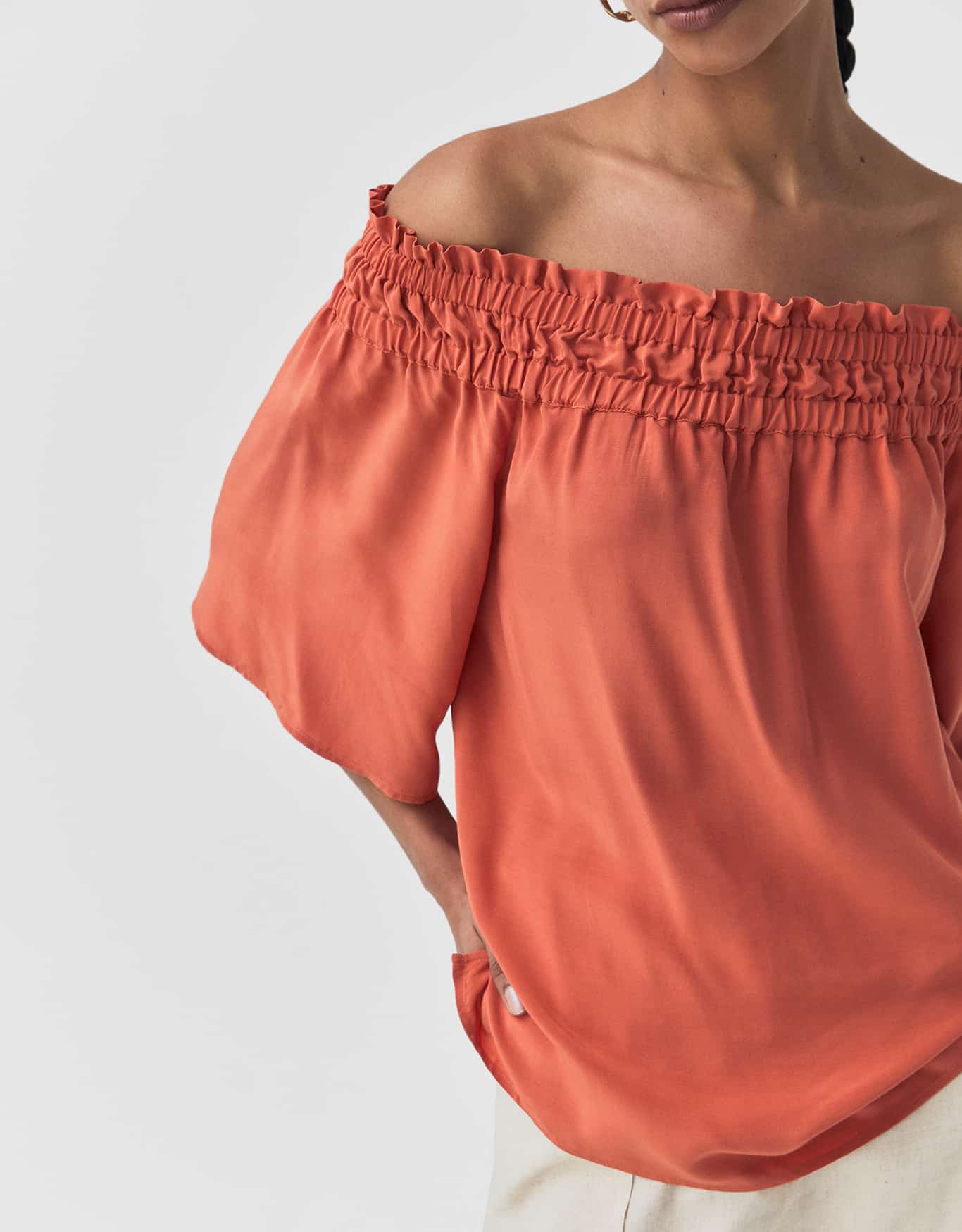 Blusa Ombro à Ombro Com Elástico