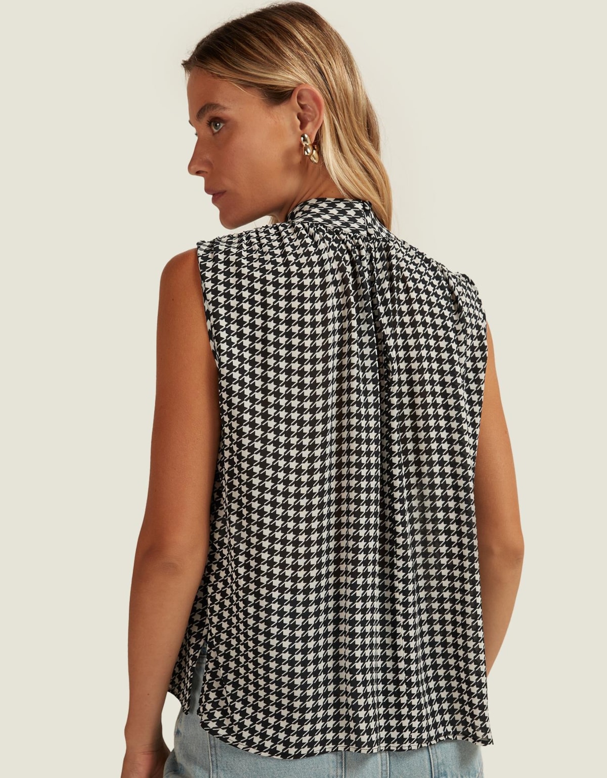 image_c930b357-72ae-4215-9ca9-37ad944c8e79