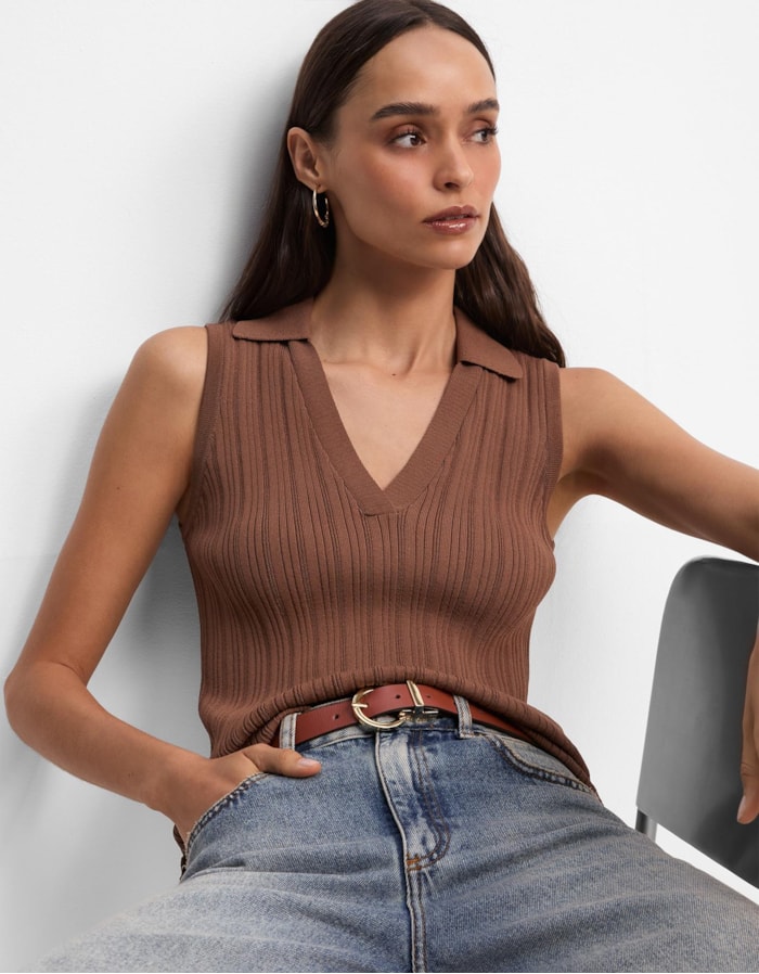 Shoulder — Blusa Polo Canelada Camel